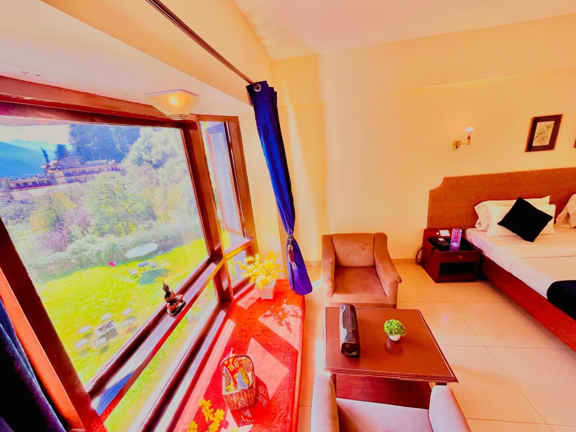 Sagar Resort !! Mountain View ! Luxury Stay ! Family Resort ! Private Parking ! Near Mall Road Manāli Eksteriør bilde