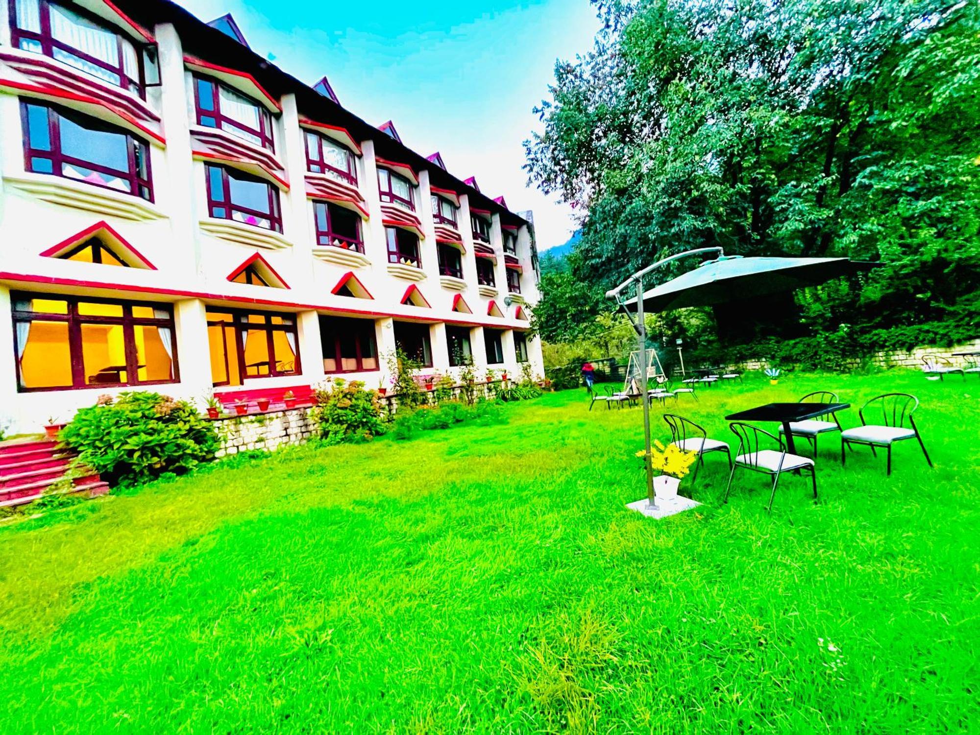 Sagar Resort !! Mountain View ! Luxury Stay ! Family Resort ! Private Parking ! Near Mall Road Manāli Eksteriør bilde